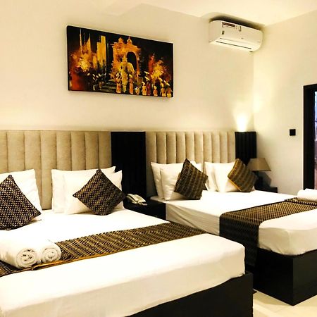 Hotel Bamiyan Kandy Esterno foto
