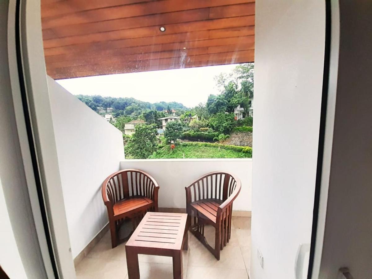 Hotel Bamiyan Kandy Esterno foto