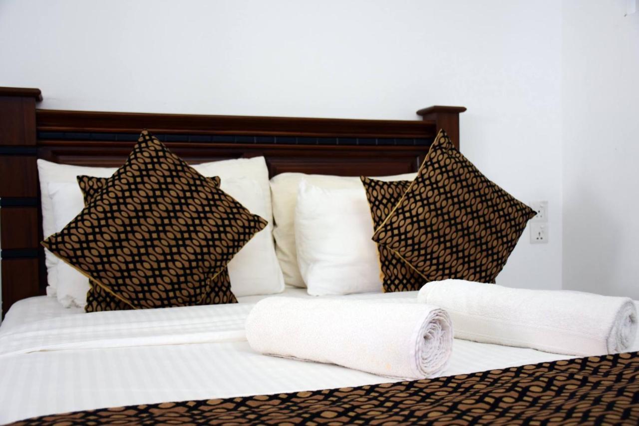 Hotel Bamiyan Kandy Esterno foto