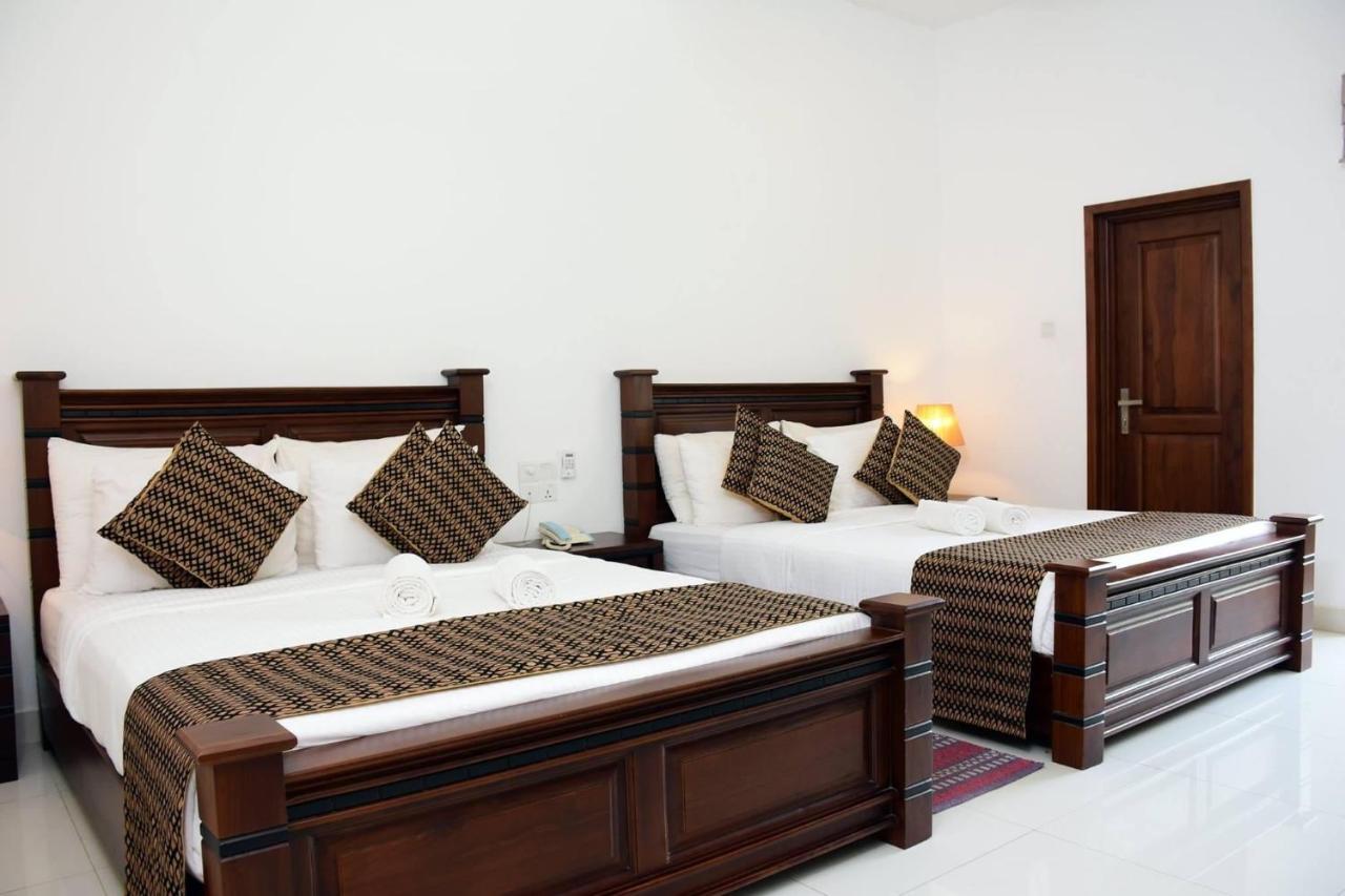 Hotel Bamiyan Kandy Esterno foto