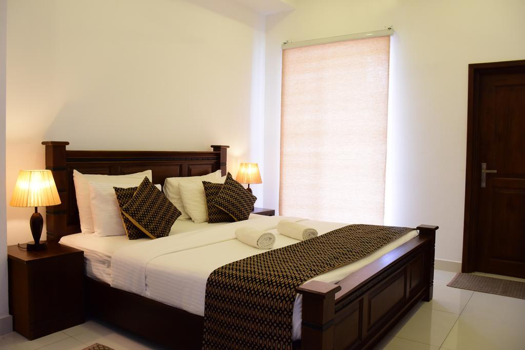 Hotel Bamiyan Kandy Esterno foto