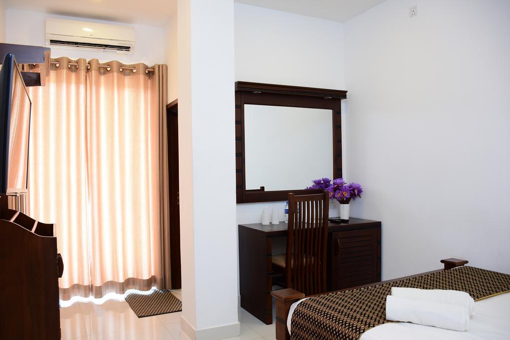 Hotel Bamiyan Kandy Esterno foto